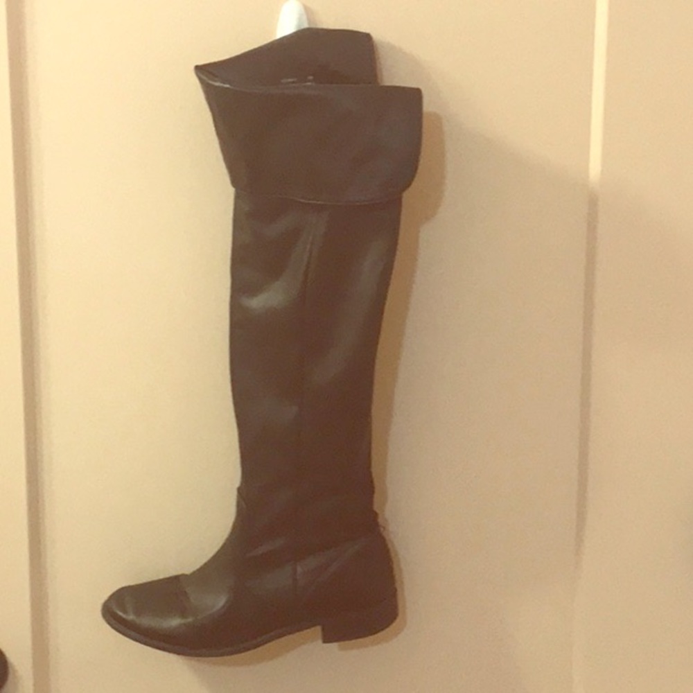 Size 10 Black Knee Highs